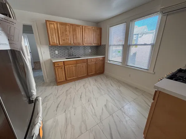 175 Washington Ave #3, New Rochelle, NY 10801