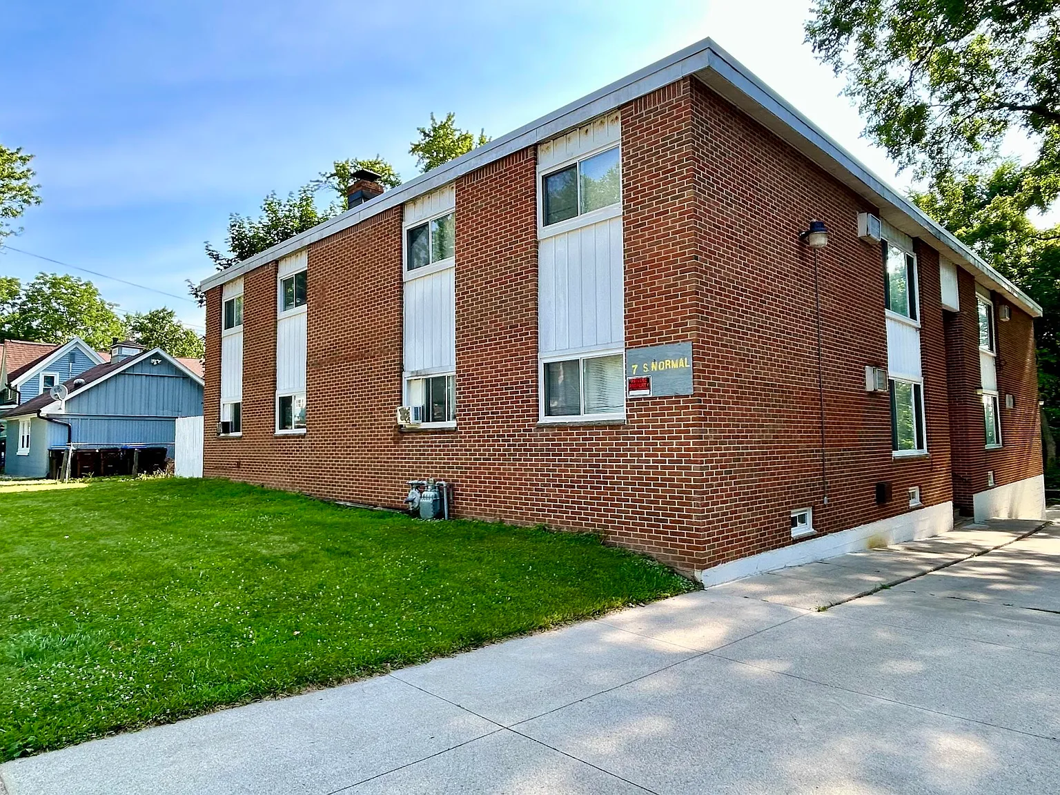 2 bed, 1.0 bath, 800 sqft, $1,100 — Photo 1