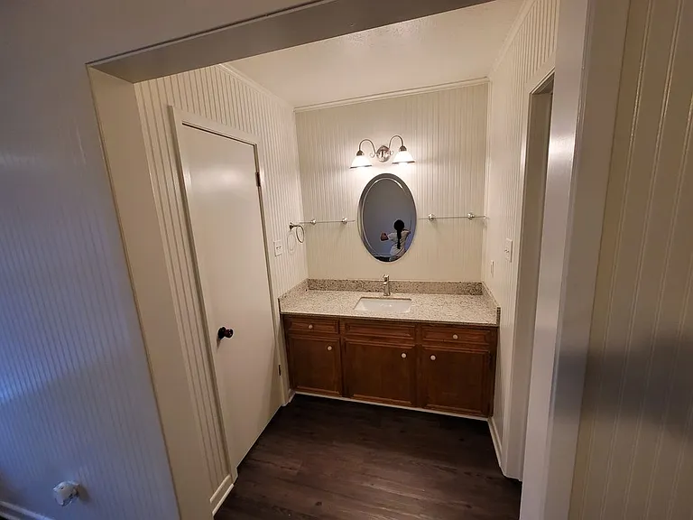 4207 Woodcrest Dr — Photo 7