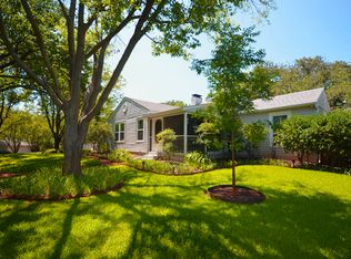 1915 N Main St, Euless, TX 76039