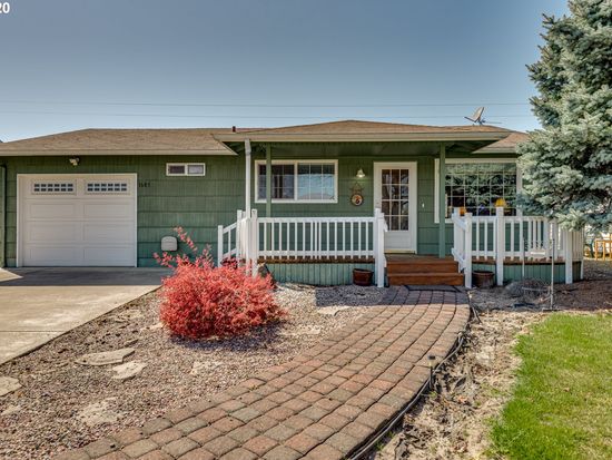 1685 Umpqua Rd Woodburn Or 97071 Zillow