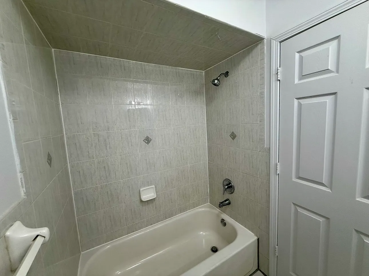 2 bed, $2,500 — Photo 2