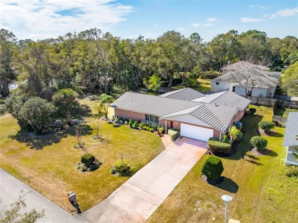 51 Club House Blvd, New Smyrna Beach, FL 32168