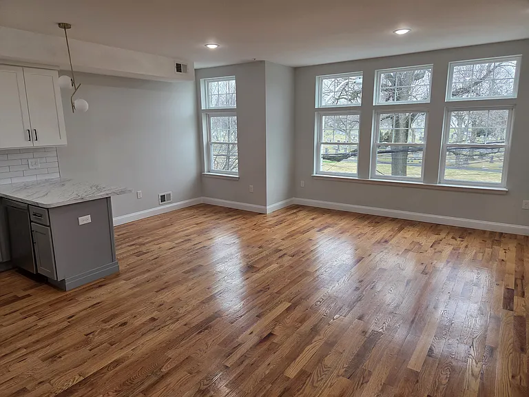 214 S 10th St #2 — Photo 13