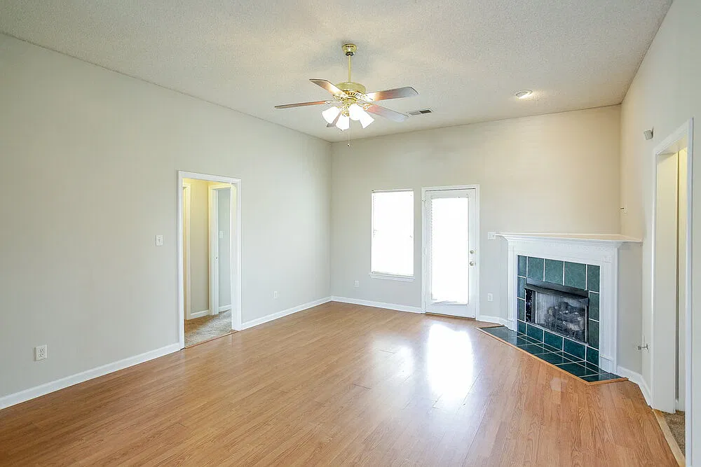3 bed, 2.0 bath, 1509 sqft, $1,780 — Photo 2