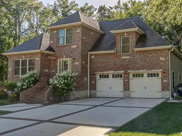 406 N Point Rd, Salem, IL 62881