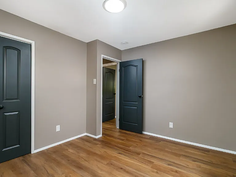 1215 Pamela Dr — Photo 14