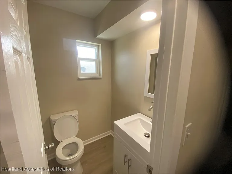 1741 Kent Dr — Photo 7