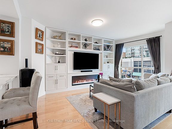 4th image of 38 Avenue Rd #304