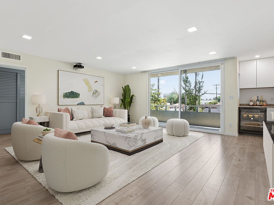 1st image of 5215 Balboa Blvd Unit 108