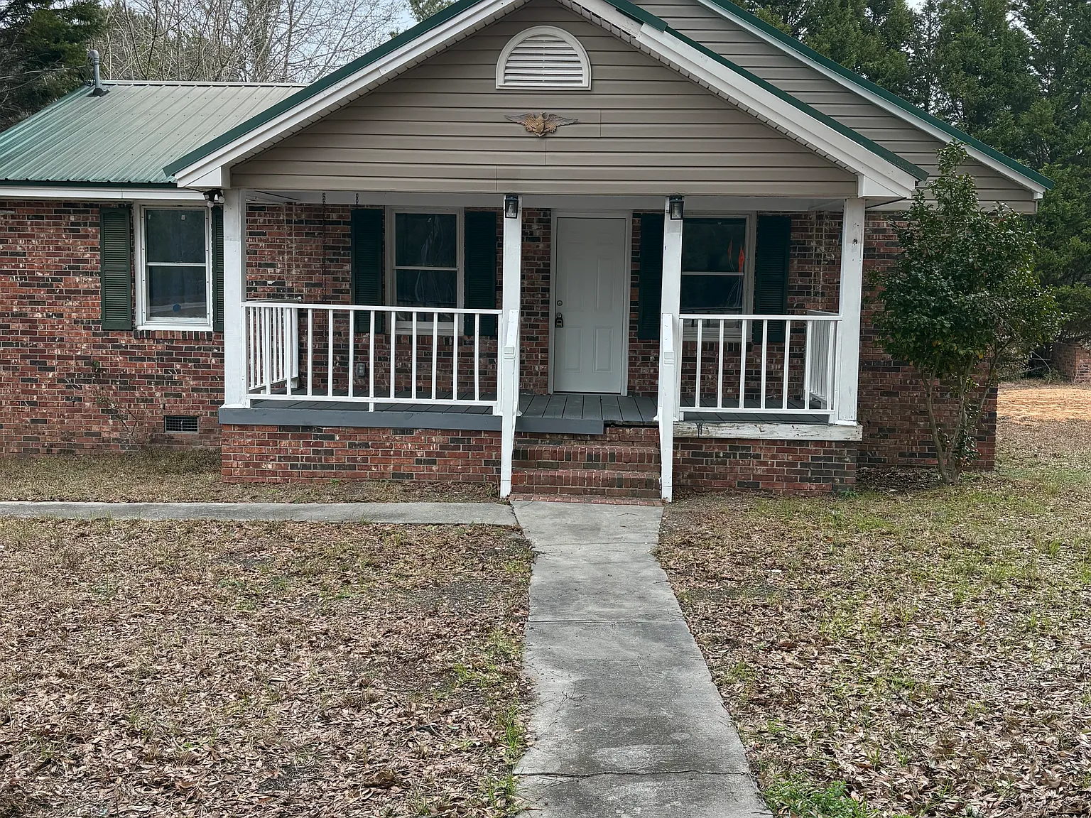 3 bed, $1,595 — Photo 1