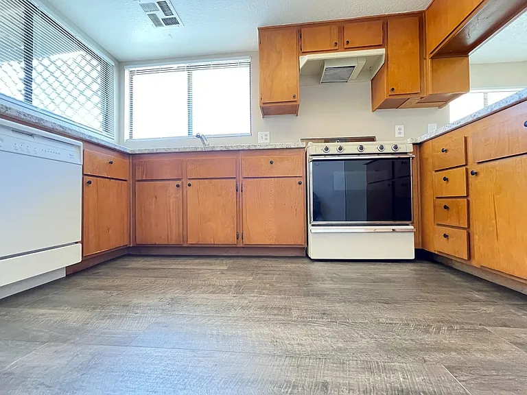 8232 Abercrombe Way — Photo 9