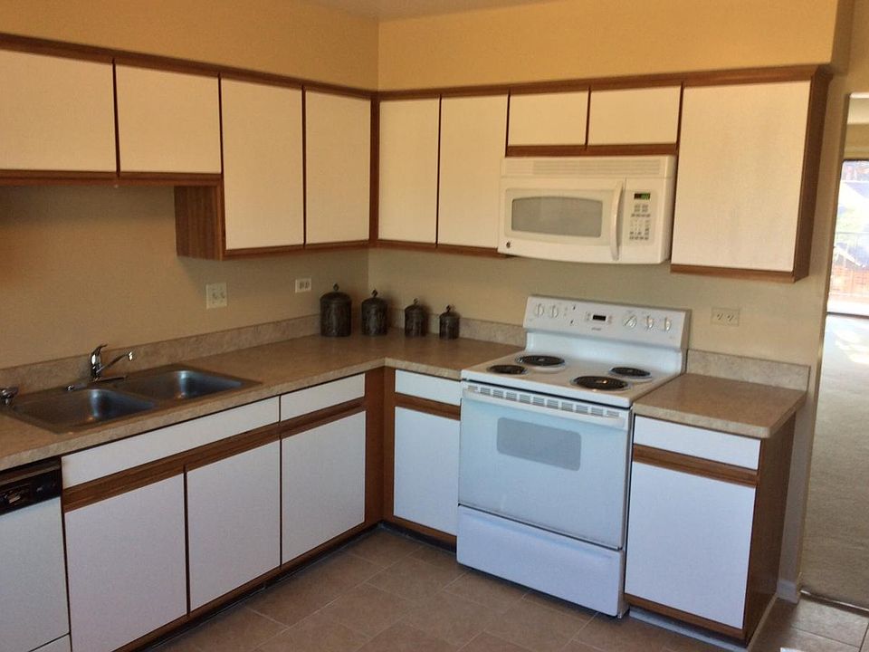Spacious kitchen