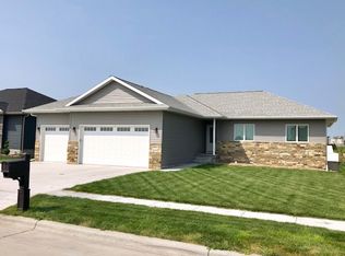 904 16th Ave, Kearney, NE 68845