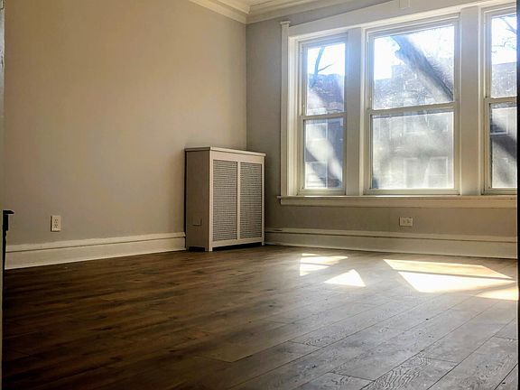 5th image of 5437 S Woodlawn Ave APT 2