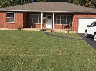 504 Hickory Hills Dr, Dexter, MO 63841