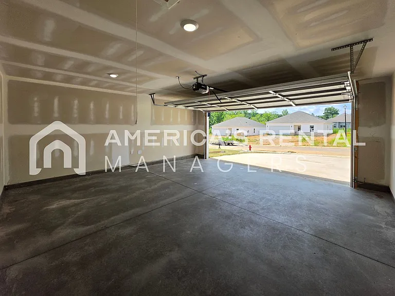 10319 Squires Way — Photo 17