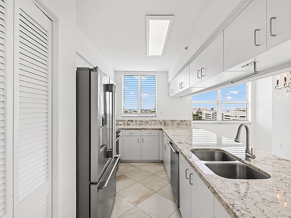 5th image of 650 West Ave #1102K