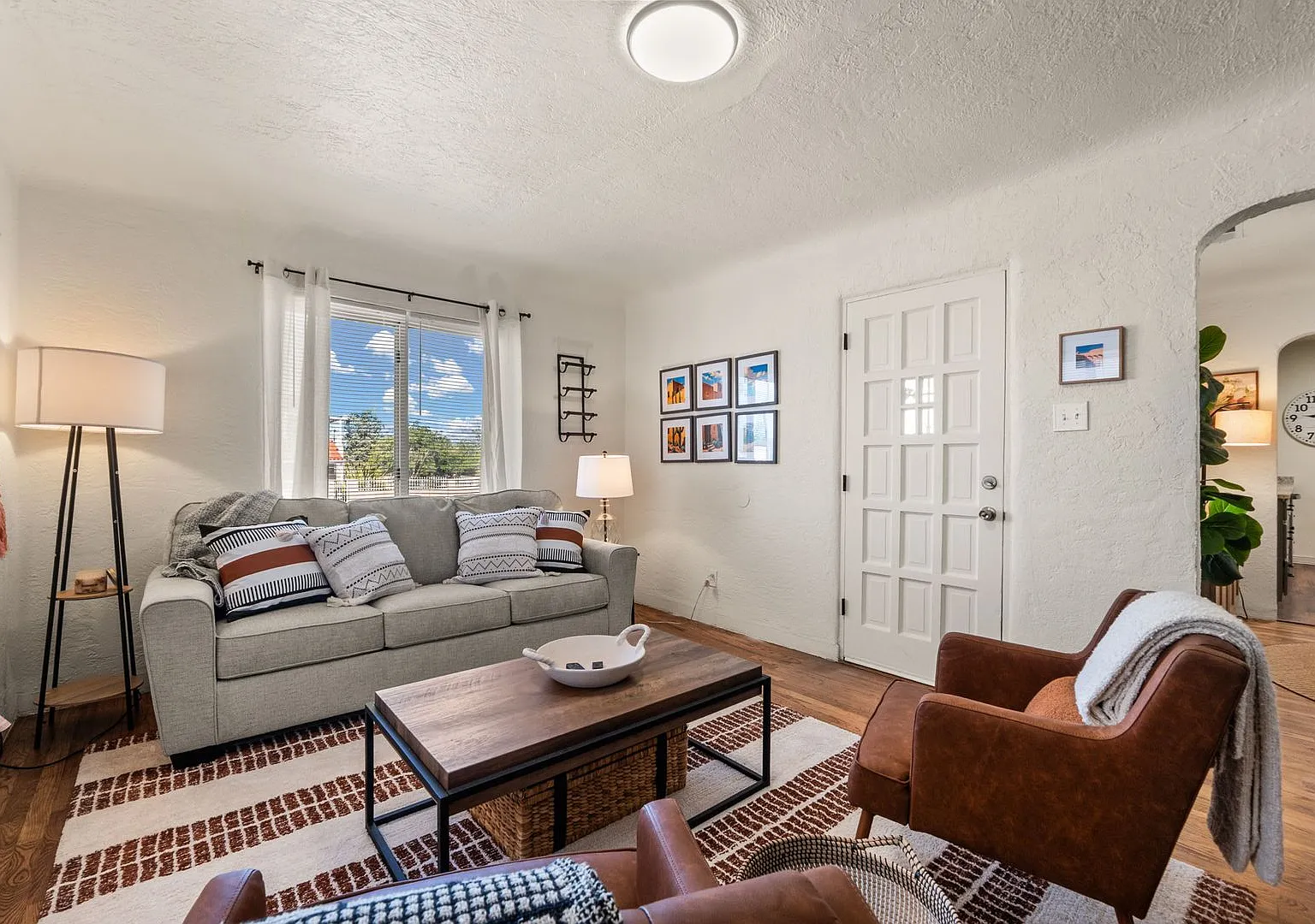 Charming 2 Bedroom Home — Photo 1