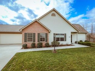 1115 Timberwood Dr, Beaver Falls, PA 15010