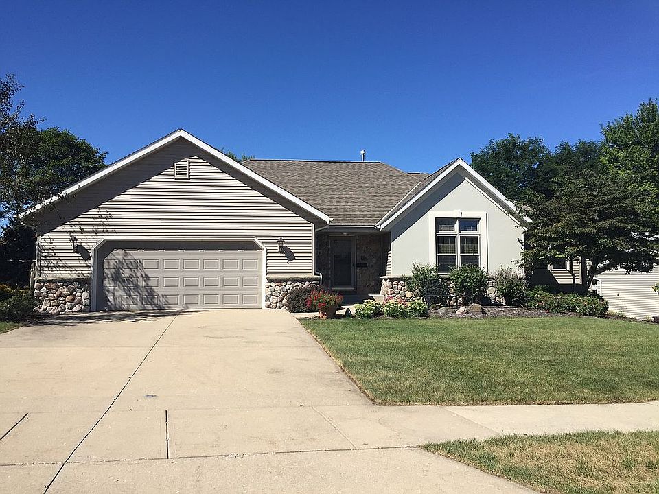 1st image of 124 Erin Ct