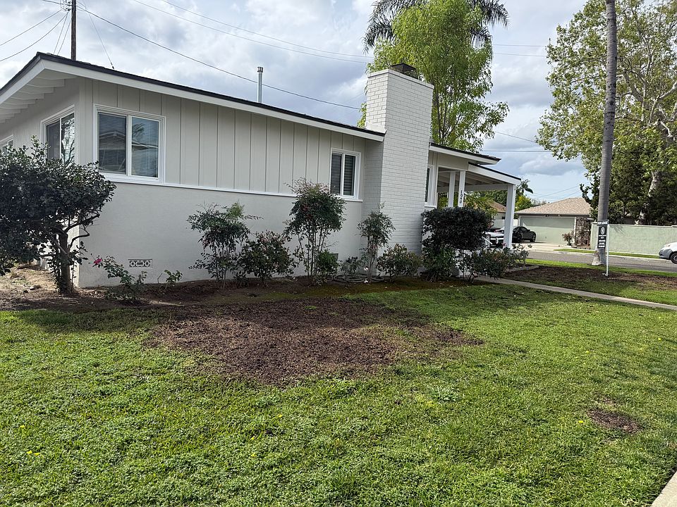 1st image of 1040 W Acacia Ave