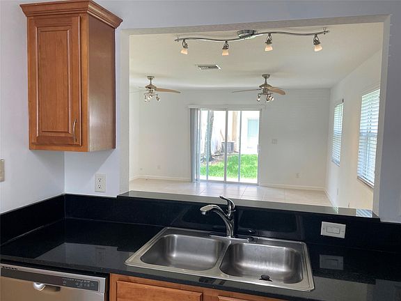 5th image of 6621 Winfield Boulevard #1