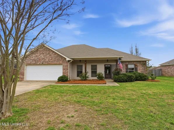 550 Oak Park Cir, Pearl, MS 39208
