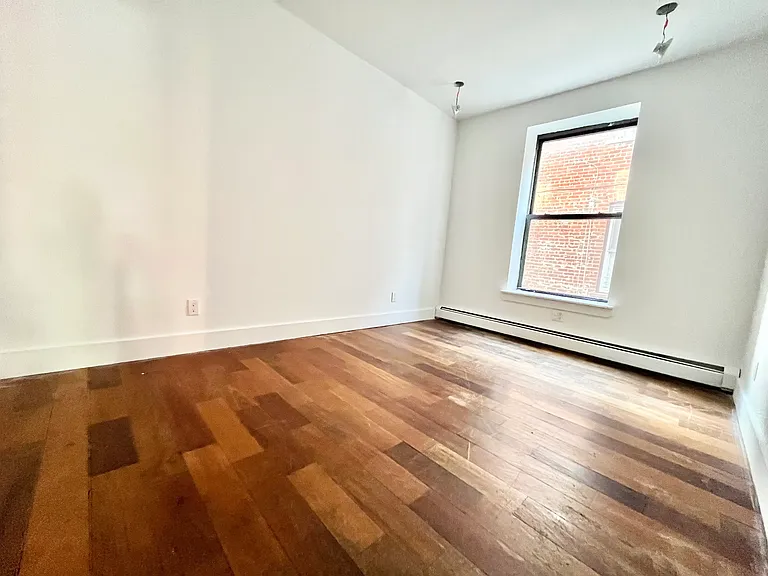 653 Pennsylvania Ave #1R — Photo 4