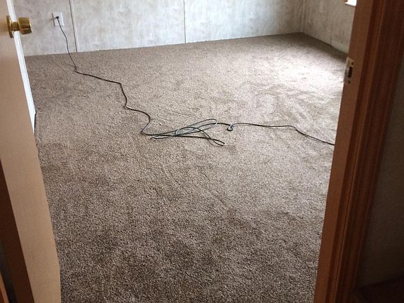 Master bedroom, new carpet