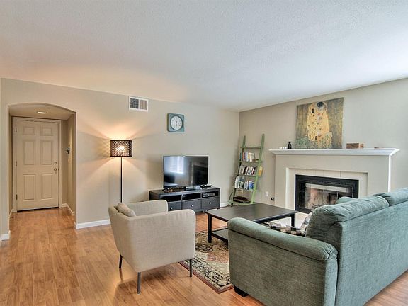 3rd image of 5928 Pebble Creek Dr