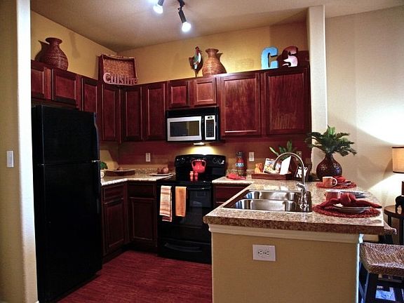 5th image of 8100 Gaylord Pkwy