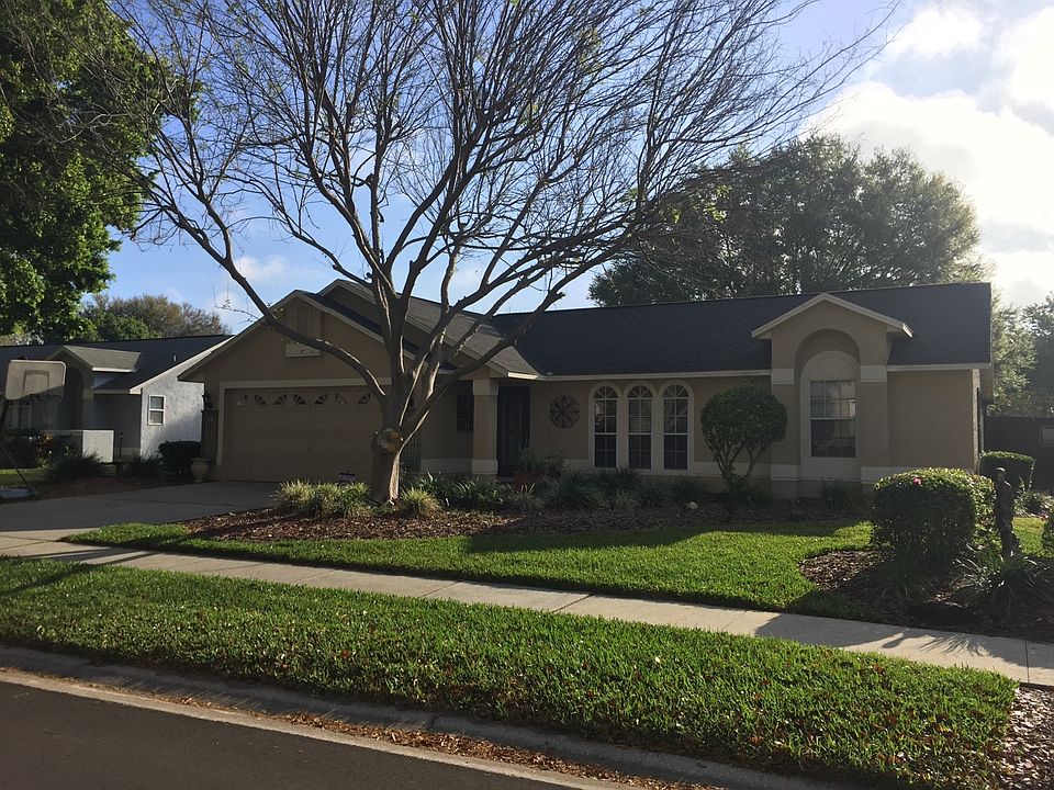 1st image of 319 Bent Way Ln
