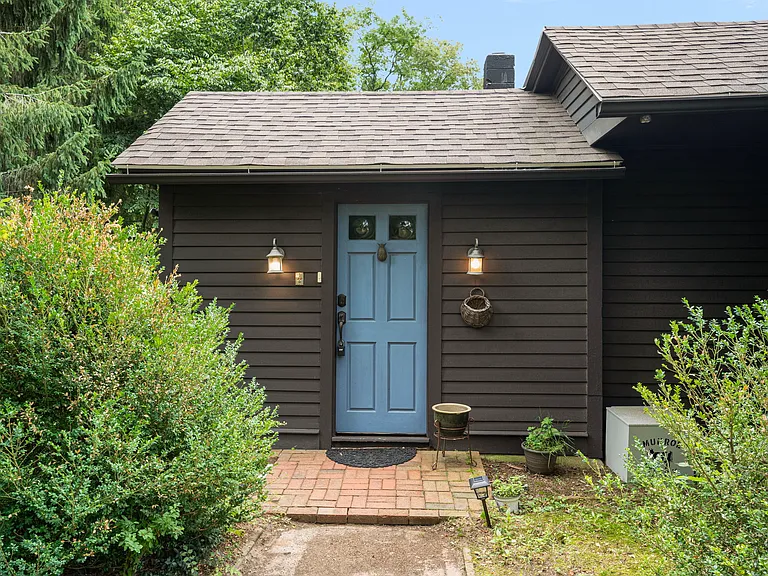 1515 South Rd — Photo 38