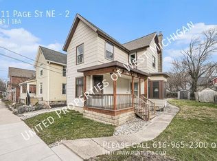 211 Page St NE #2, Grand Rapids, MI 49505