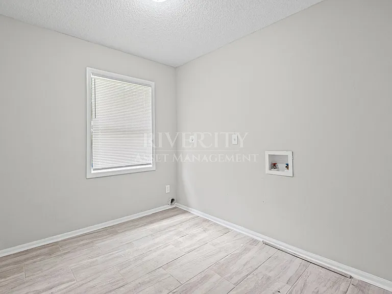 3801 Blue Jay Rd — Photo 5