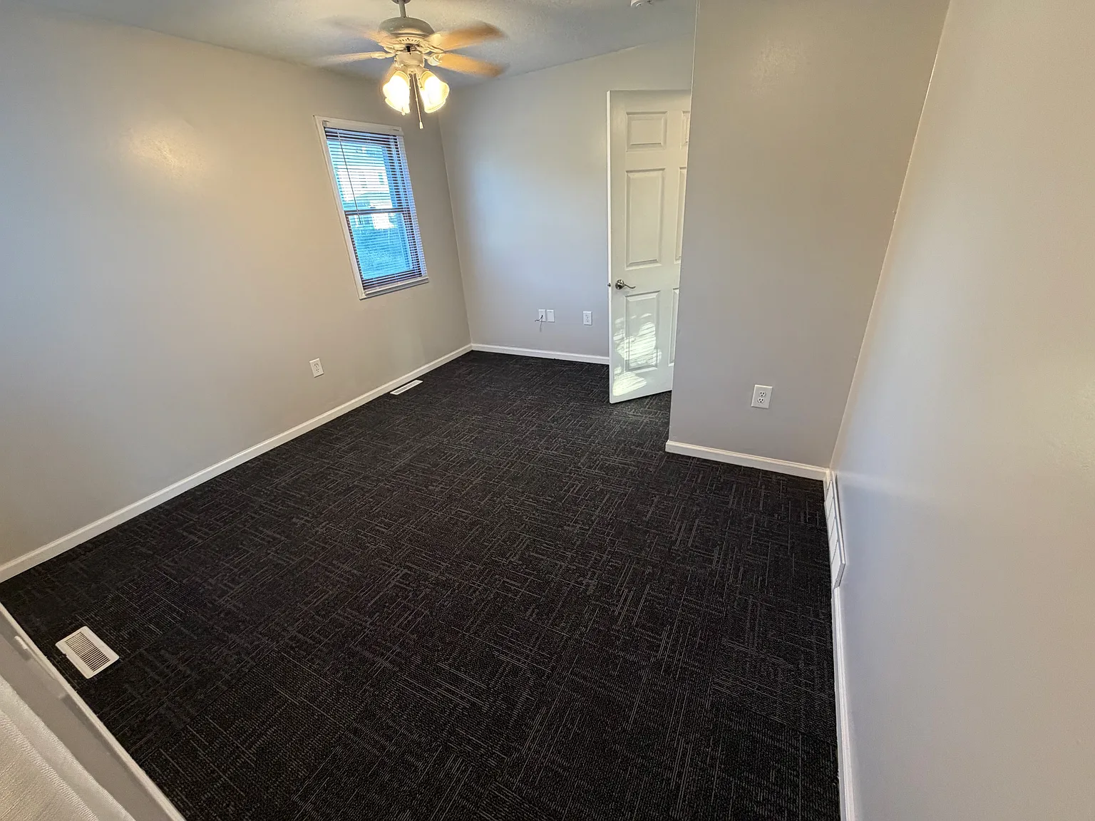 3BR in Council Bluffs — Photo 4