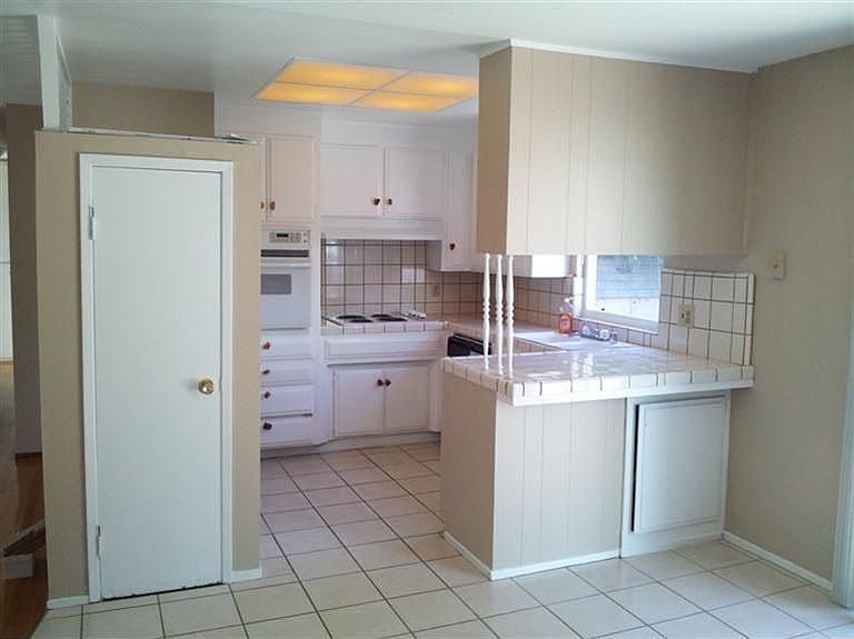 2nd image of 1601 71st Ave