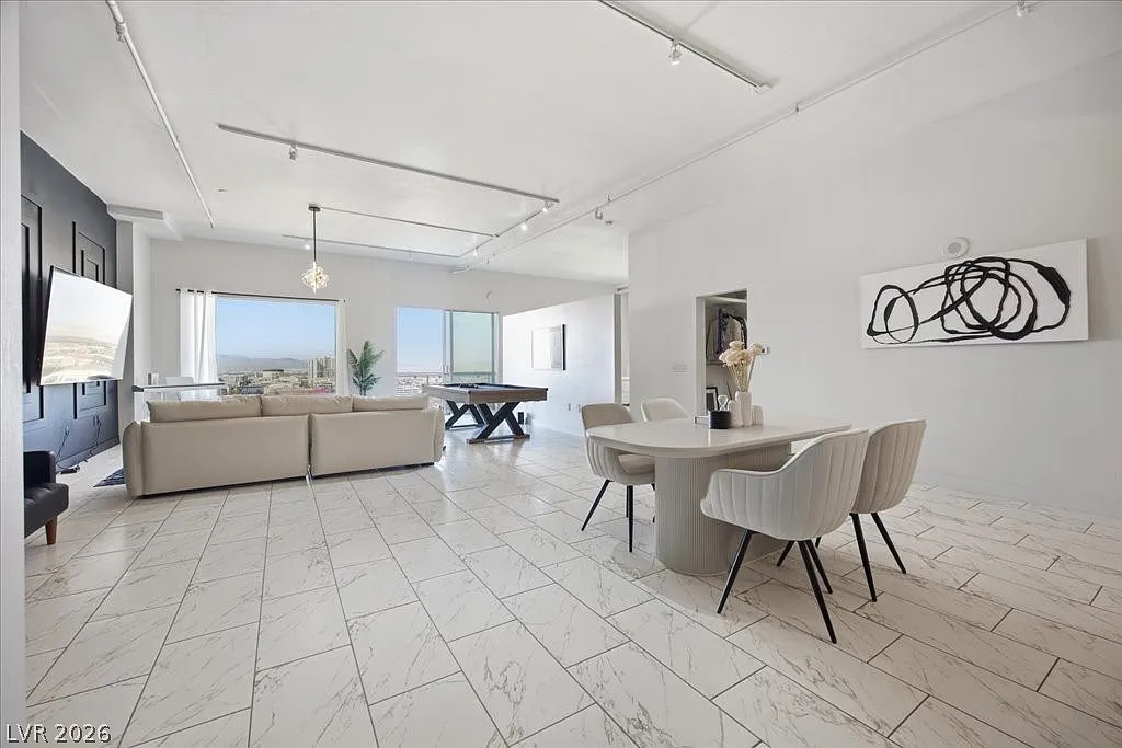Soho Lofts — Photo 2