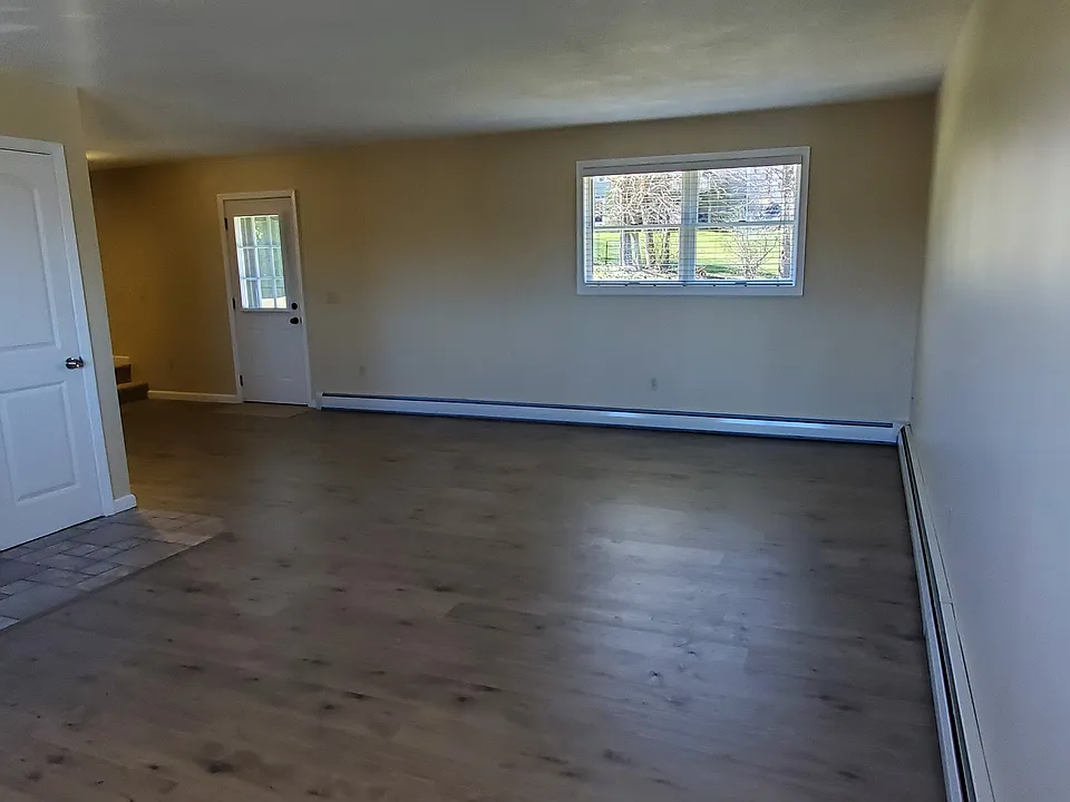 Dining & family room.