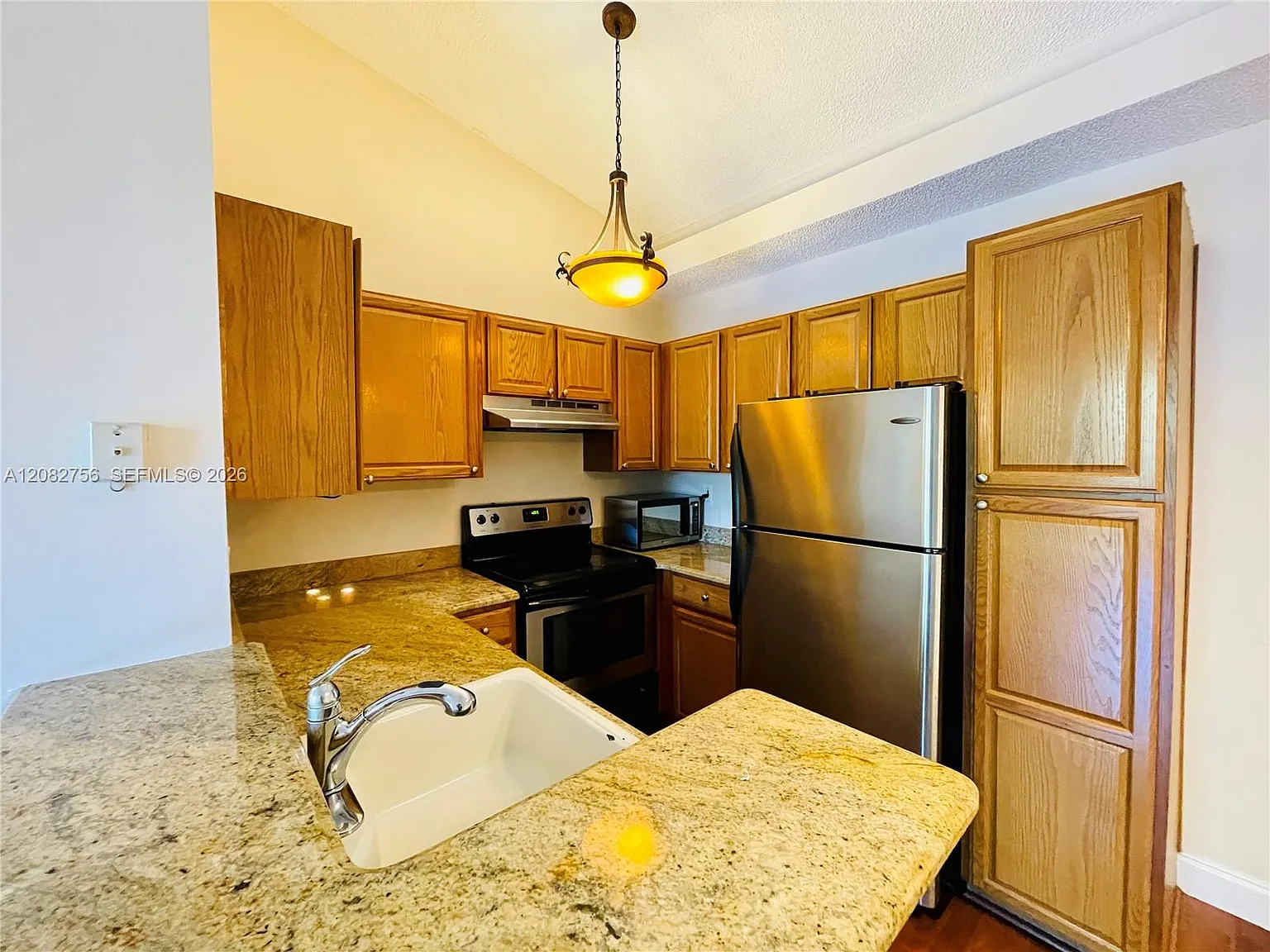 Coco Parc Condo — Photo 4
