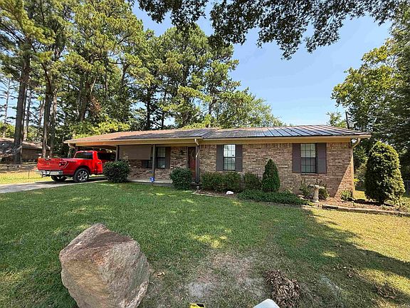 4th image of 2202 Ridgecrest Dr