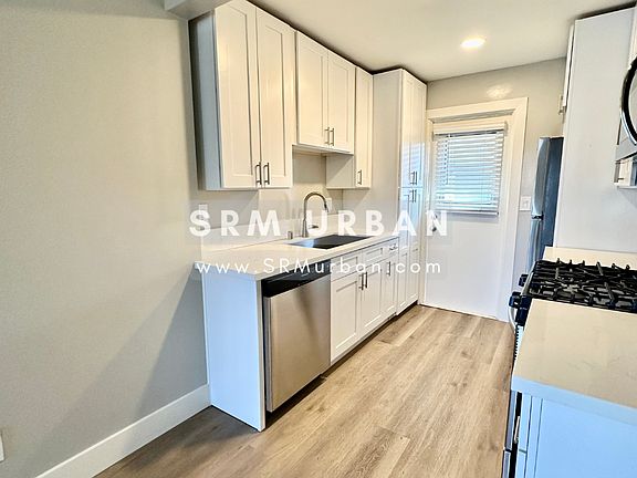 4th image of 3067 Madison Ave #A