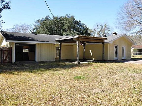4th image of 306 Bronco Cir