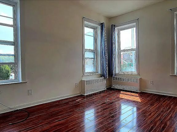 4th image of 1267 Rogers Ave #3L