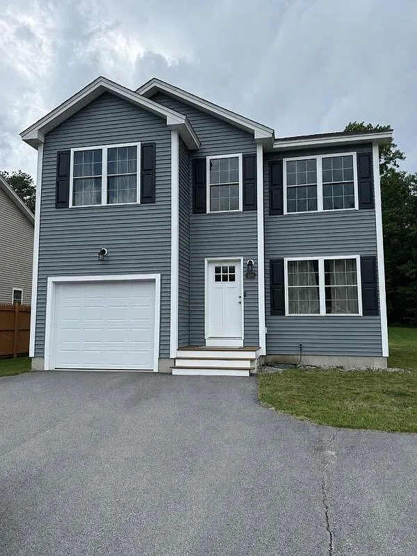 3 bed, 3.0 bath, 1412 sqft, $3,400 — Photo 2