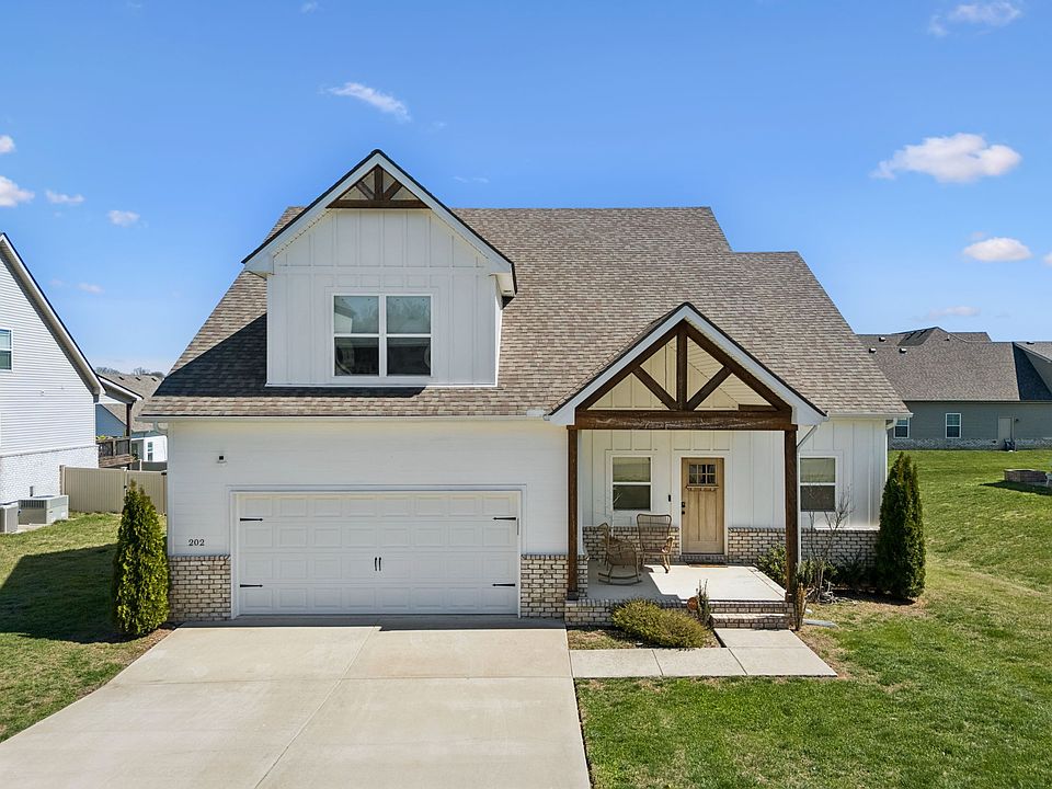 1st image of 202 Finch Dr