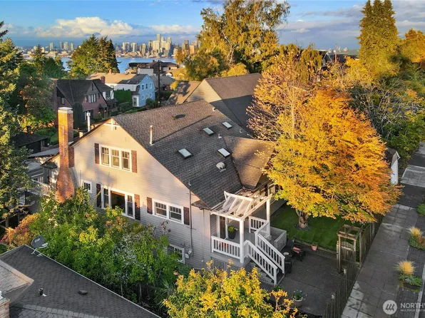 3780 SW Grayson Street, Seattle, WA 98126