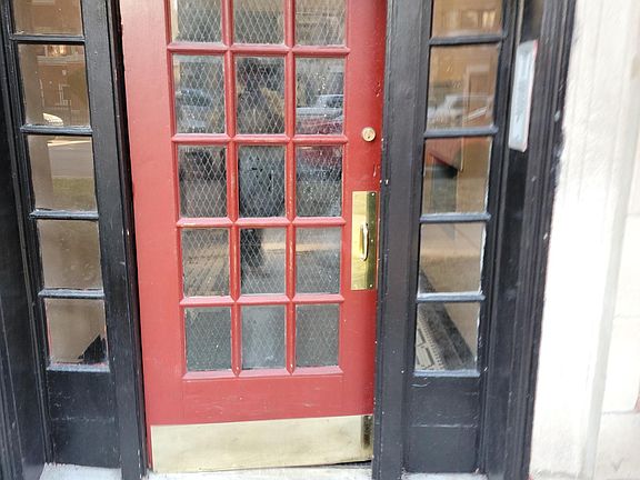 3rd image of 6853 S Paxton Ave #1