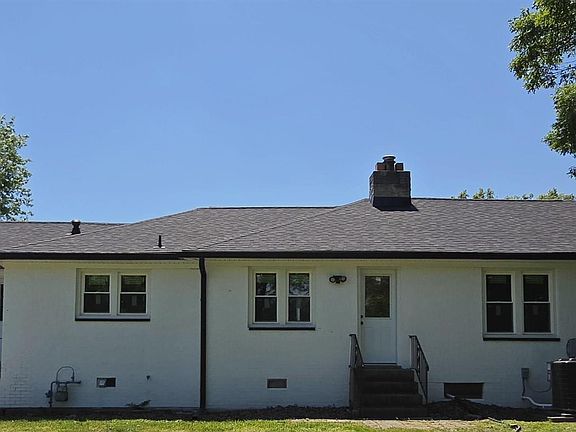 3rd image of 503 Bainbridge Rd